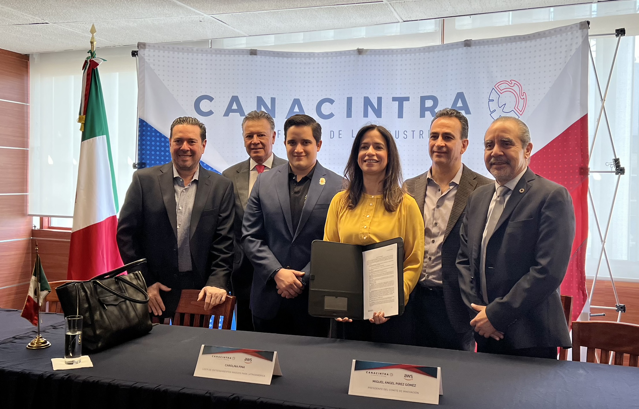 Alianza De Aws Y Canacintra Para Capacitación Tecnológica De Pymes 4885